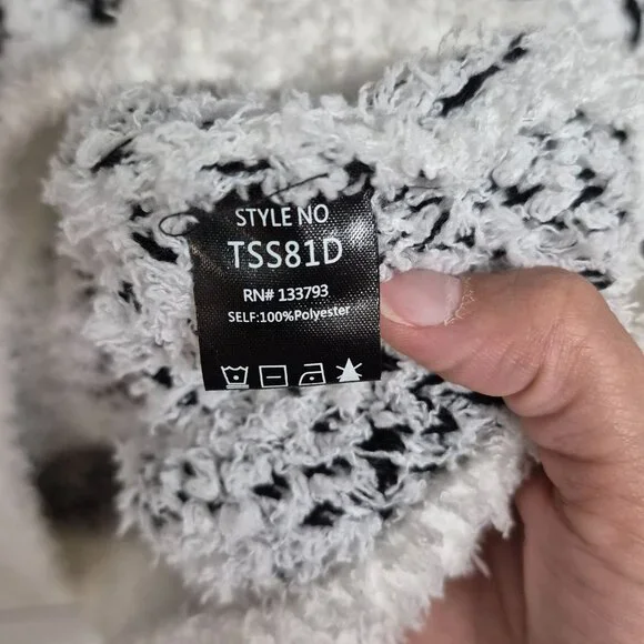 POL Leopard Print Fuzzy Knit Sweater Sz L White & Black Womens Cozy Long Sleeve - Picture 4 of 5